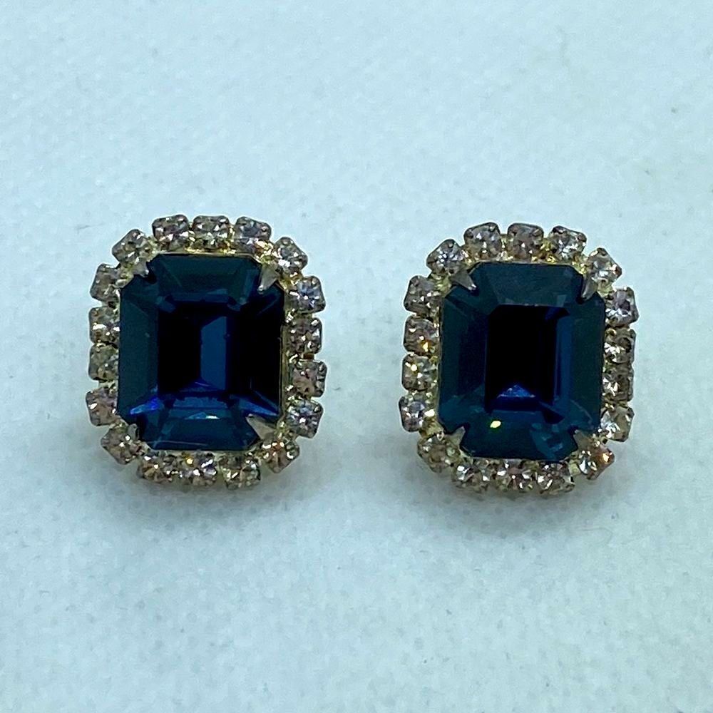 💛 Continental Blue & White Austrian Crystal Earrings